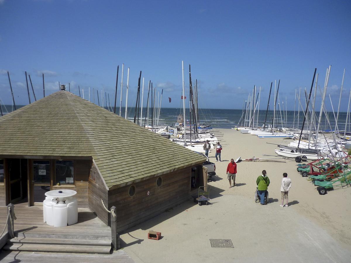White Princess Koksijde Exterior photo
